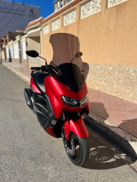 motos-et-scooters-yamaha-nmax-2022-rais-hamidou-alger-algerie