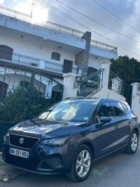 سيارات-seat-arona-2023-الجزائر-وسط