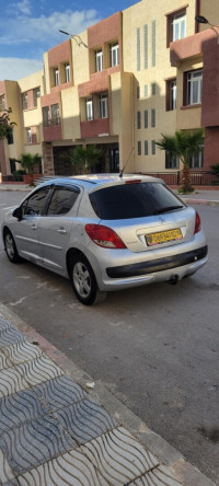 voitures-peugeot-207-2012-el-eulma-setif-algerie