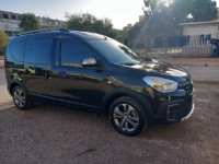 voitures-renault-kangoo-2024-stepway-oran-algerie