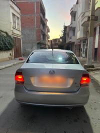 سيارات-volkswagen-polo-sedan-2015-برج-بوعريريج-الجزائر
