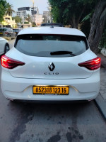 voitures-renault-clio-5-2023-techno-hydra-alger-algerie