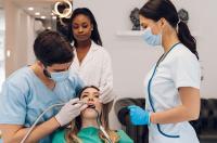 طب-و-صحة-assistante-dentaire-dans-une-clinique-القبة-الجزائر