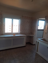 appartement-location-f4-blida-ouled-yaich-algerie