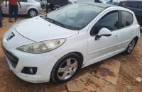 voitures-peugeot-207-2012-allure-skikda-algerie