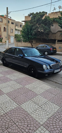 voitures-mercedes-classe-e-2002-tlemcen-algerie