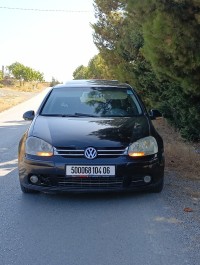 سيارات-volkswagen-golf-5-2004-بجاية-الجزائر