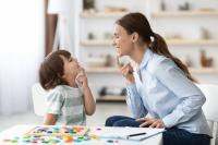 طب-و-صحة-orthophoniste-أخصائية-اورطرفونية-عين-تموشنت-تيموشنت-الجزائر