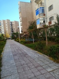 شقة-كراء-4-غرف-بومرداس-زموري-الجزائر