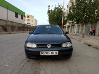 moyenne-berline-volkswagen-golf-4-2001-ain-mlila-oum-el-bouaghi-algerie