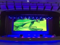 Ecran géant LED شاشات العرض العملاقة
