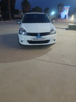 voitures-renault-clio-campus-2013-bye-blida-algerie