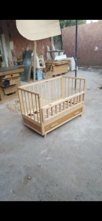 Lit de bébé super lux 
