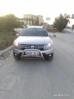 voitures-dacia-duster-2015-facelift-laureate-skikda-algerie