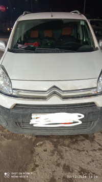 voitures-citroen-berlingo-2015-tole-niveau-2-tizi-ouzou-algerie