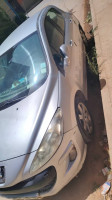 moyenne-berline-peugeot-308-2010-tiaret-algerie