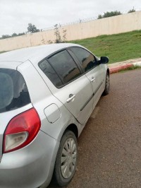 voitures-renault-clio-3-2009-mamounia-mascara-algerie