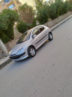 voitures-peugeot-206-2005-berrouaghia-medea-algerie