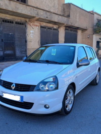 voitures-renault-clio-campus-2013-bye-medea-algerie