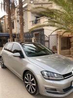 voitures-volkswagen-golf-7-2017-la-carat-plus-algerie