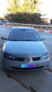 voitures-renault-laguna-2-2001-medea-algerie