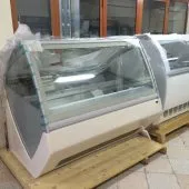 VITRINES POUR CREMES GLACEES