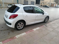 voitures-peugeot-207-2011-allure-tlemcen-algerie