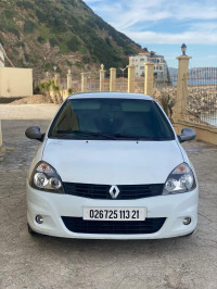 voitures-renault-clio-campus-2013-bye-skikda-algerie