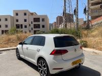 moyenne-berline-volkswagen-golf-7-2017-start-annaba-algerie