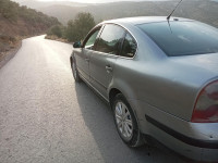 voitures-volkswagen-passat-2002-akbou-bejaia-algerie