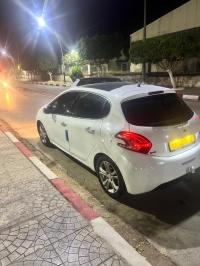 سيارات-peugeot-208-2015-allure-الشلف-الجزائر