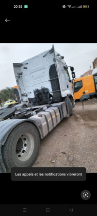 camion-renault-lander-2009-belaiba-msila-algerie