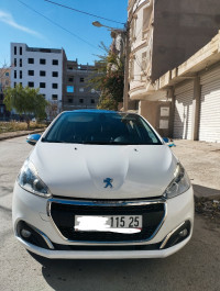 voitures-peugeot-208-2015-allure-facelift-constantine-algerie