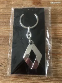 Porte clé Renault et Dacia d'origine 