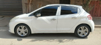 voitures-peugeot-208-2014-allure-oran-algerie