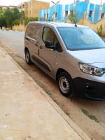 voitures-fiat-doblo-2023-tiaret-algerie