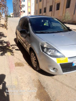 voitures-renault-clio-3-2011-night-and-day-bouguirat-mostaganem-algerie