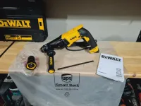 Perforateur électrique 26mm 2.8J 3 Positions Double Mandrin DEWALT D25134 (2020)