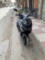 motos-scooters-vmax-200-2024-batna-algerie