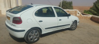 moyenne-berline-renault-megane-2-2002-ghardaia-algerie