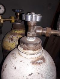 أدوات-مهنية-قارورات-غاز3انواع-co2-oxogen-argon-مسيلة-المسيلة-الجزائر