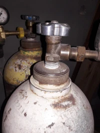 قارورات غاز3انواع co2-oxogen-argon