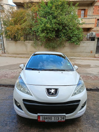 voitures-peugeot-207-plus-2013-guelma-algerie