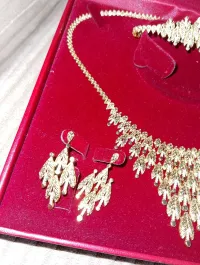 Parure en or comme neuf