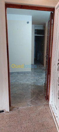 appartement-location-f4-constantine-el-khroub-algerie