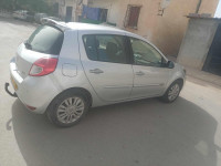 voitures-renault-clio-3-2010-boumerdes-algerie