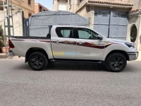 Location de pickup toyota 4x4 et 4x2 double cabine 