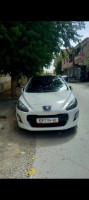 voitures-peugeot-308-2014-sportium-khenchela-algerie