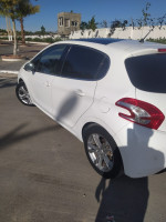 voitures-peugeot-208-2014-allure-el-eulma-setif-algerie