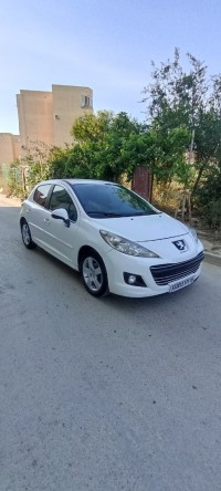 سيارات-peugeot-207-2011-fennec-براقي-الجزائر